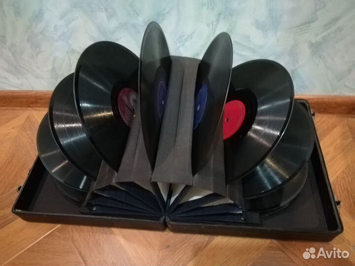 Набор пластинок для патефона