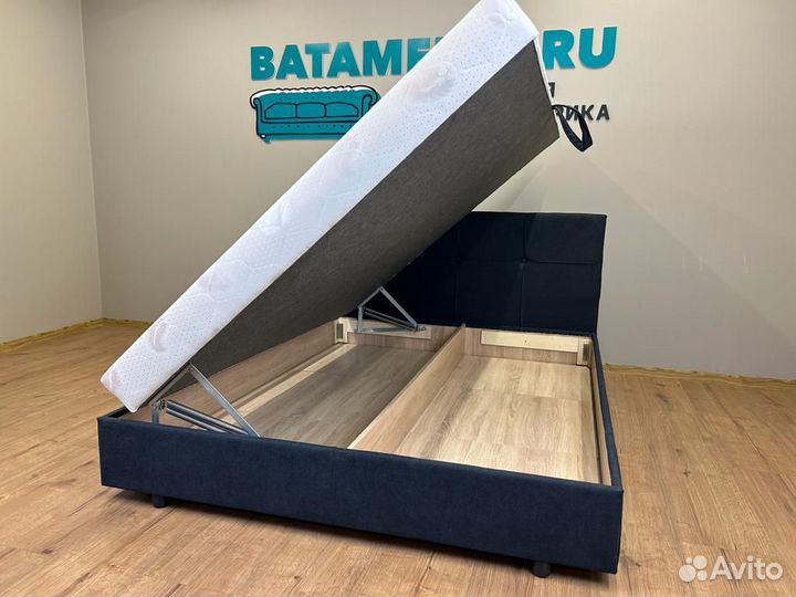 Кровать