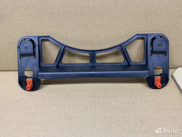 Кронштейн зад. бамп. центр. Opel Astra J 5D с 2013