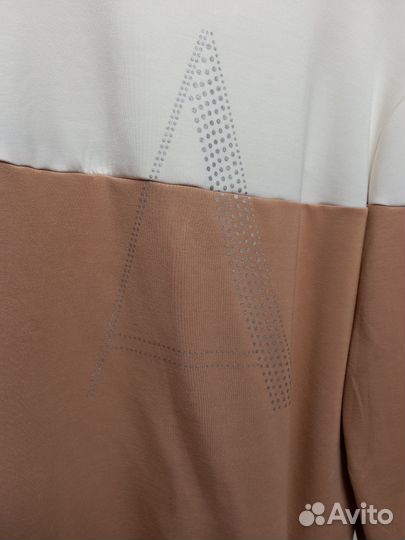 Свитшот,больших размеров 50-56 Авери