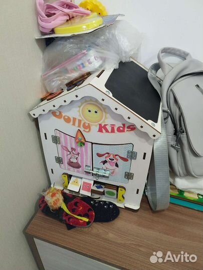 Бизиборд домик