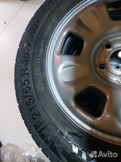 Gislaved Nord Frost 5 215/65 R16