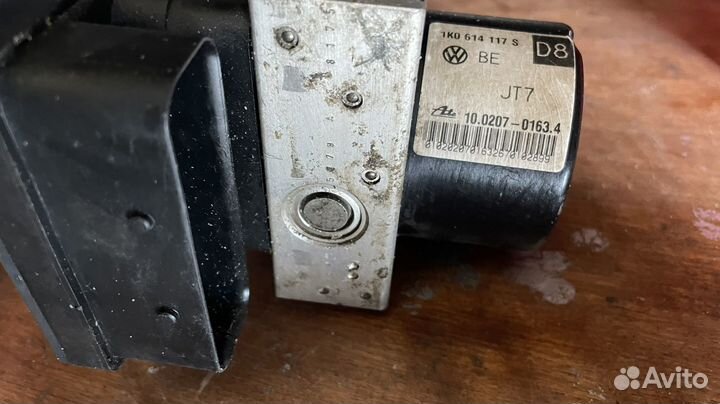 Блок ABS/ASR golf 6 1.4 tsi