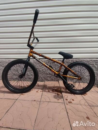 Трюковой велосипед bmx