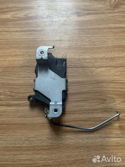 Активатор замка банажника Forester sf5