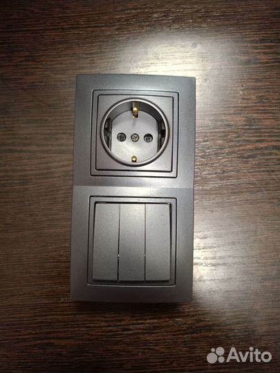 Розетки и выключатели