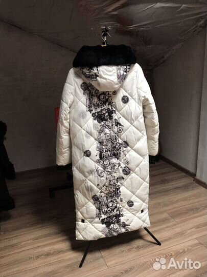 Пуховик зимний женский 48