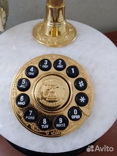 Старинный телефон