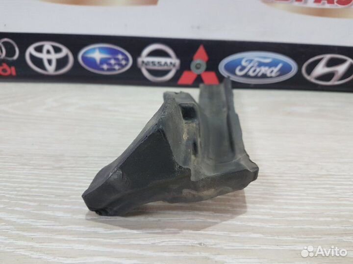 Пыльник крыла передний левый Bmw 5-Series F10