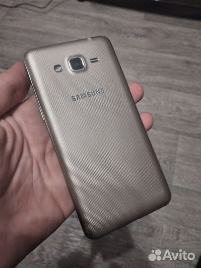 Телефон Samsung J2 Prime