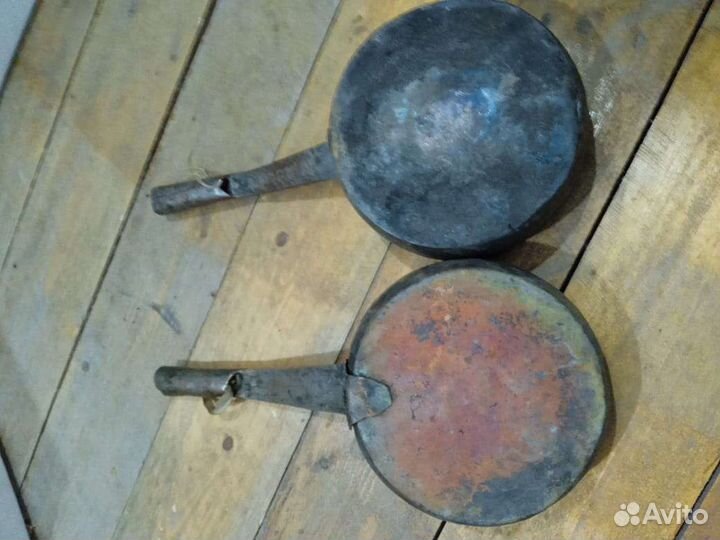 Старинные медные сковороды