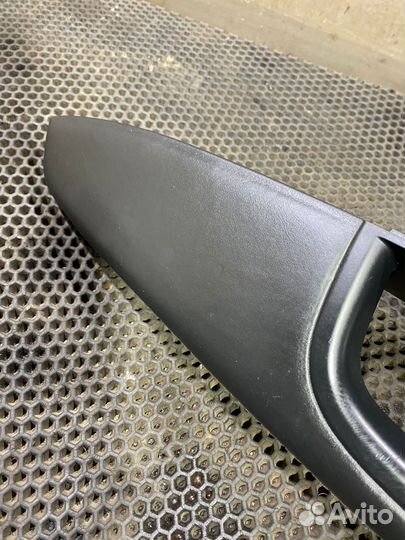 Накладка передней левой двери внутренняя Audi Q5