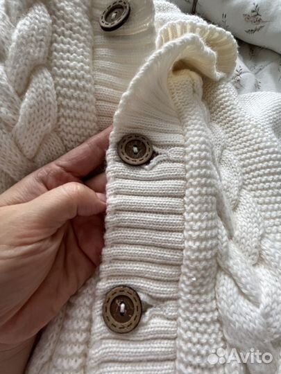 Комплект на выписку вязанный