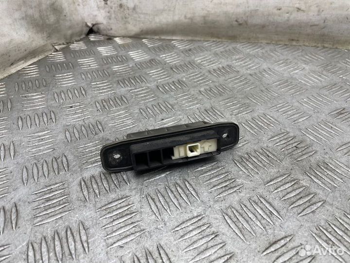 Кнопка открывания багажника Toyota Camry V50 2012
