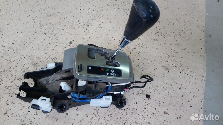 Селектор АКПП Авенсис Тойота т250 2.0 бенз