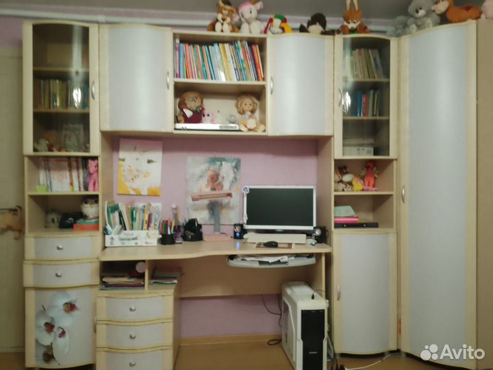 Комплект детской мебели бу
