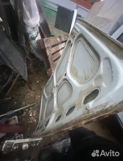 Крышка багажника волга