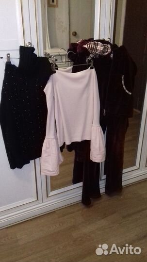 Продаю пакетом одежду женскую 46-48 размера