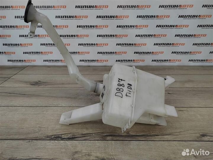 Бачок омывателя nissan Tiida 1 C11