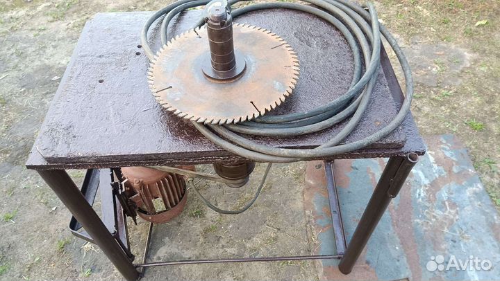 Фрезерный станок по дереву