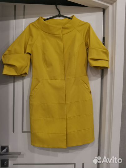 Плащ на девушку летний