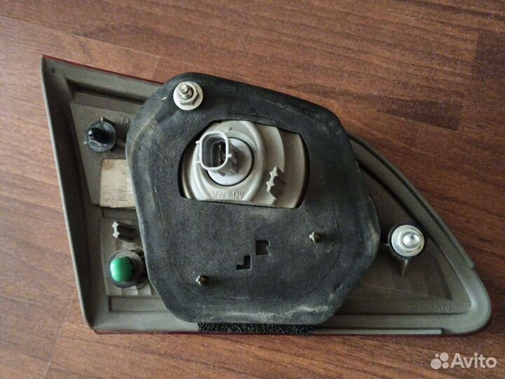 Фонарь задний внутренний правый nissan almeraiii