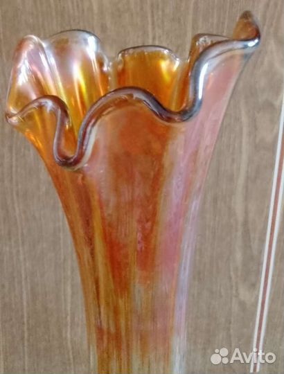 Винтажная напольная ваза, гутное стекло