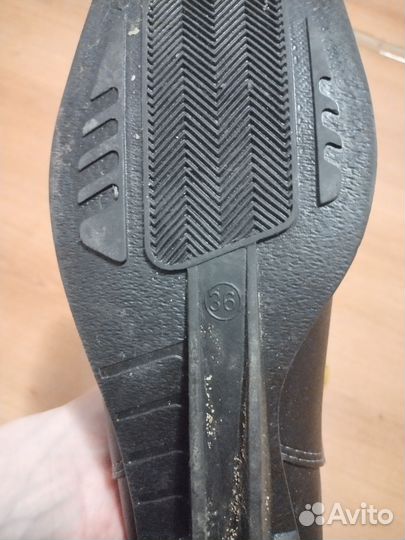 Лыжные ботинки