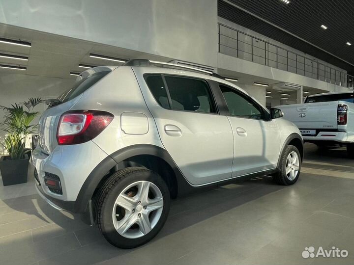 Renault Sandero Stepway 1.6 AT, 2018, 110 300 км