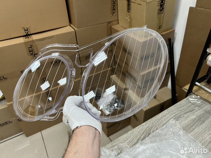 Стекло фары Mercedes-Benz E W211 2002-2009