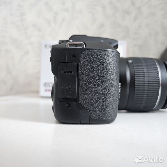 Фотоаппарат Canon 250D Новый