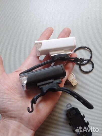 Велофонарь веломаячок велофара