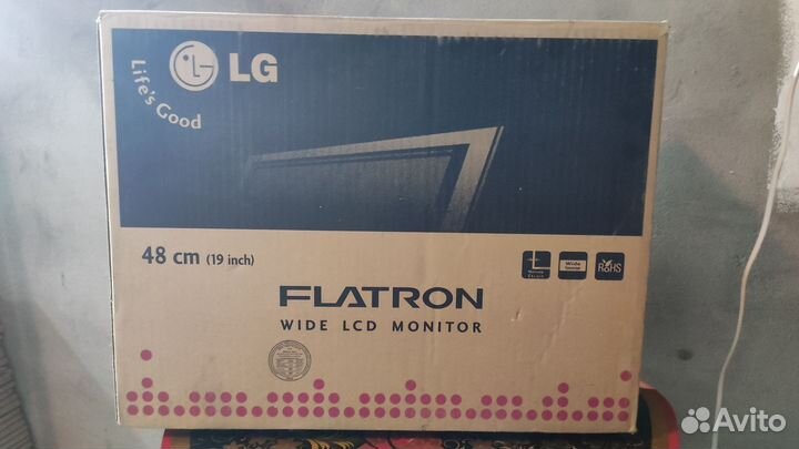 Монитор для компьютера LG Flatron 48 см