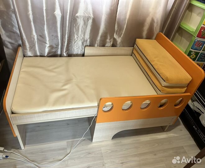 Кровать вырастайка оранжевая
