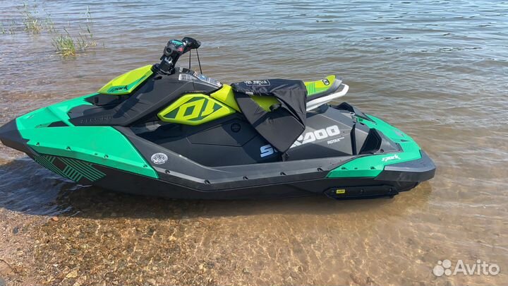 BRP SEA-DOO spark trixx