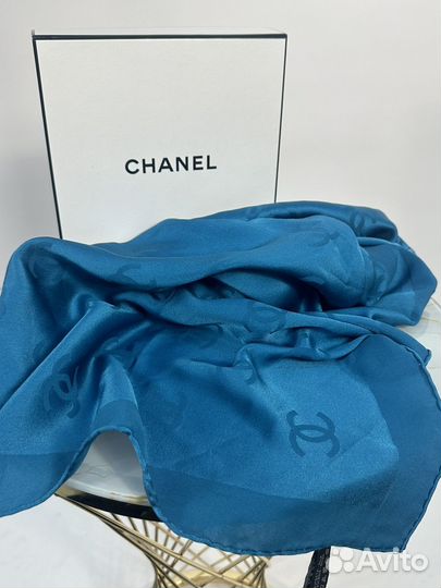 Шелковый платок chanel