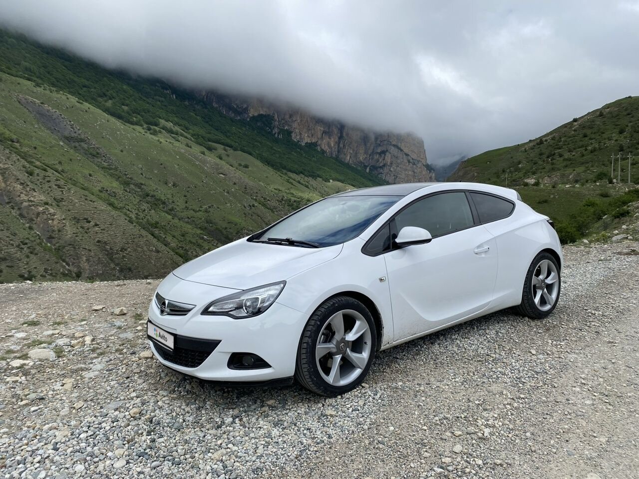 Opel Astra GTC: фото владельца