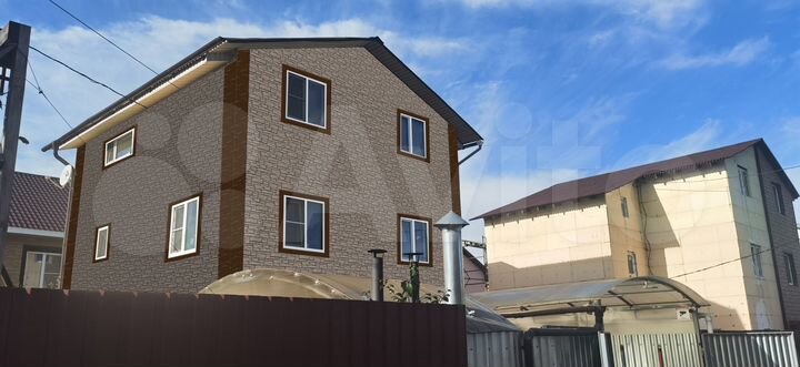 Дом 90 м² на участке 4 сот.