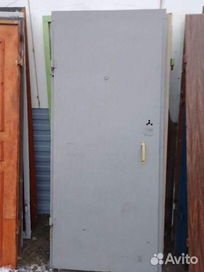 Дверь металлическая