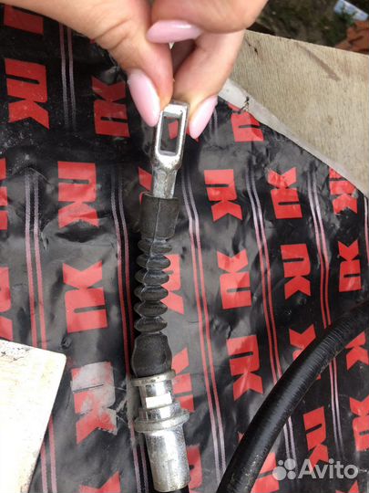 Трос ручника правый Nissan Almera