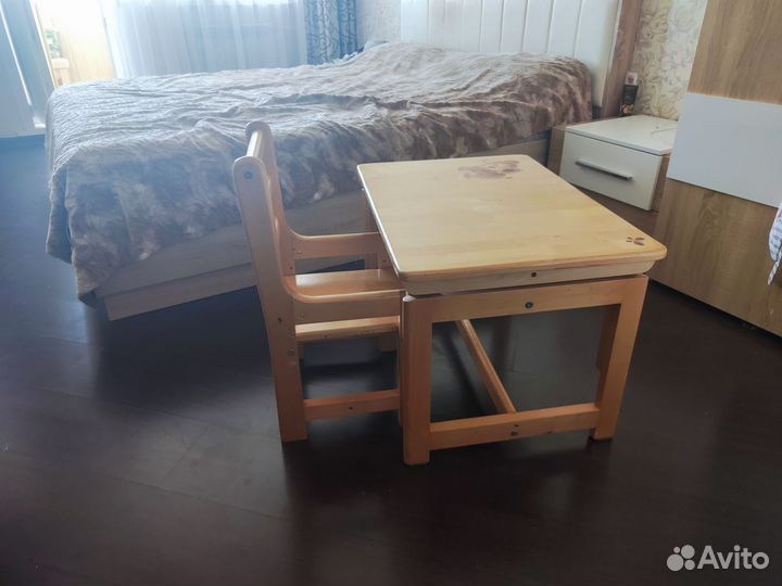 Детский стол и стул