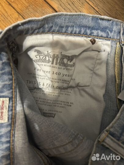 Джинсы levis