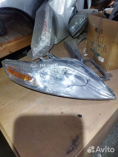 Фара правая Ford Mondeo 4