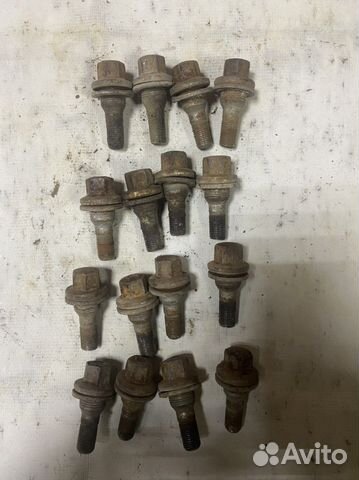 Колесные болты Peugeot 308