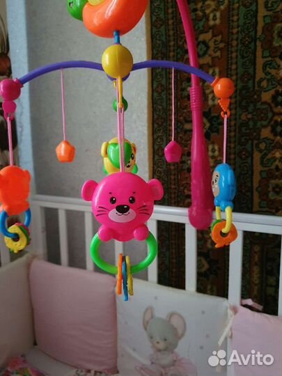 Мобиль на детскую кроватку