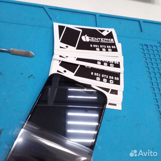 Дисплей на iPhone XR