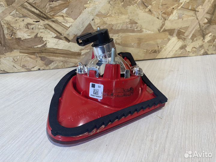 Задний фонарь внутренний левый Volkswagen Passat