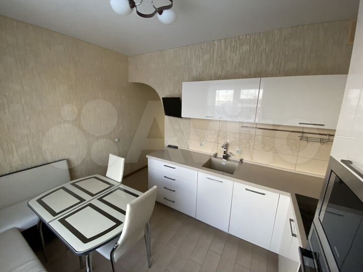 2-к. квартира, 57 м², 7/10 эт.