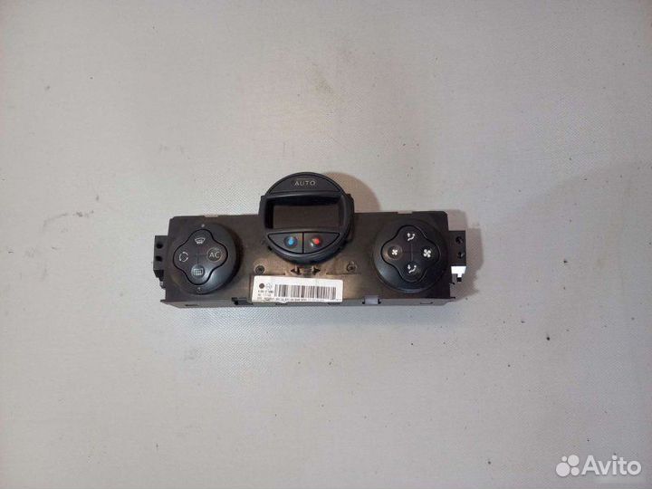 Блок управления климатом Renault Megane седан K4MT