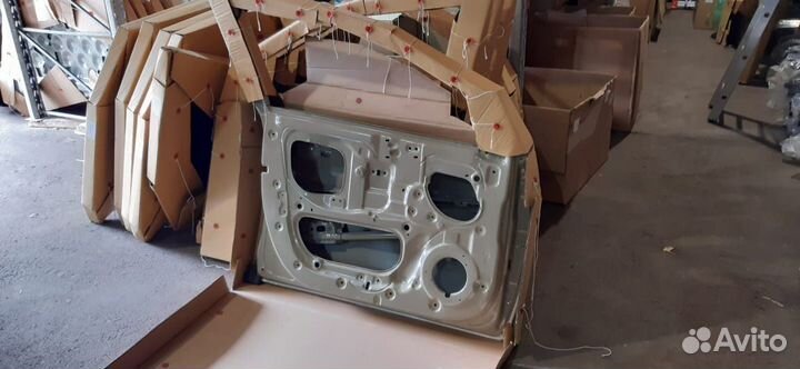 Дверь передняя левая на hyundai Solaris 2